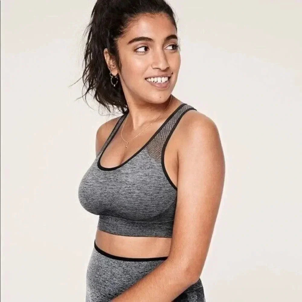 PINK Victoria's Secret Gray Seamless Lightly Lined Racerback Sports Bra L